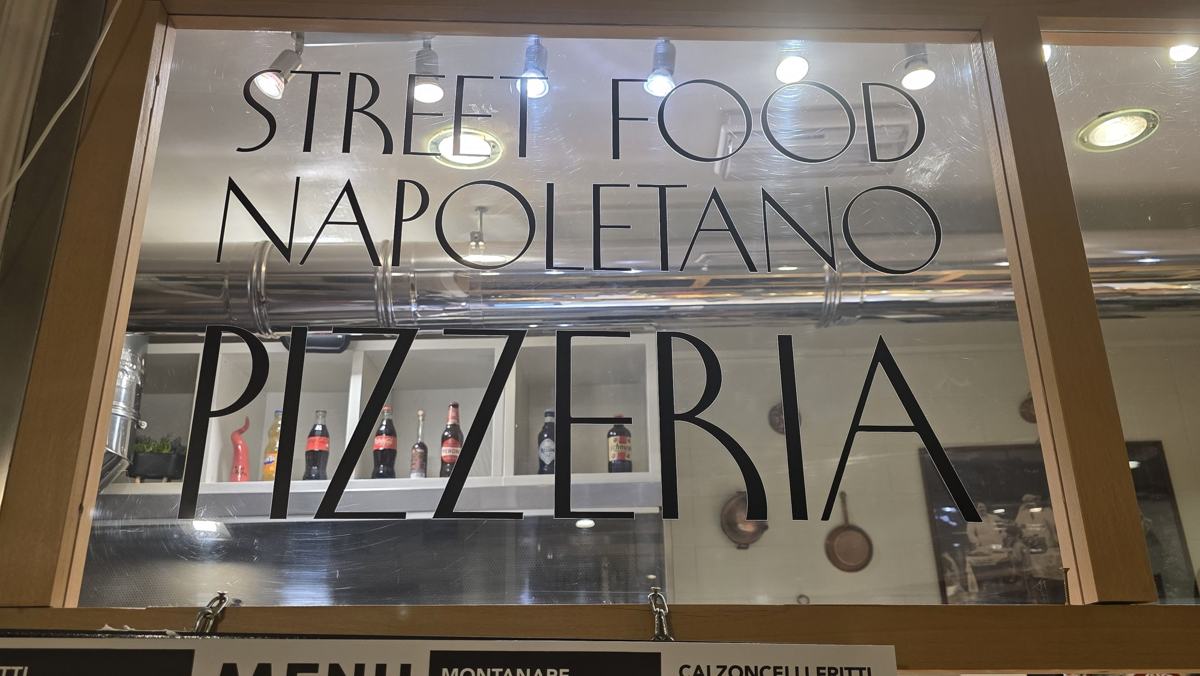 A pizzeria stop in our Rome chapter.