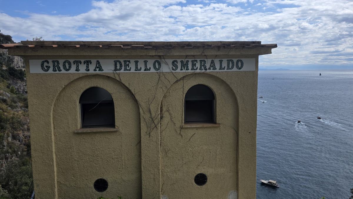 Arriving at the Grotta dello Smeraldo.
